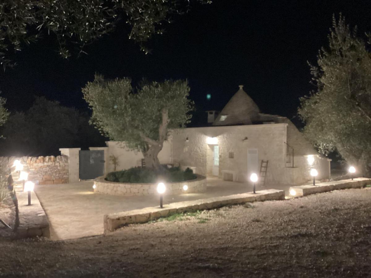 アルベロベッロTrullo Dell' Edera Con Piscina Privataアパートメント エクステリア 写真