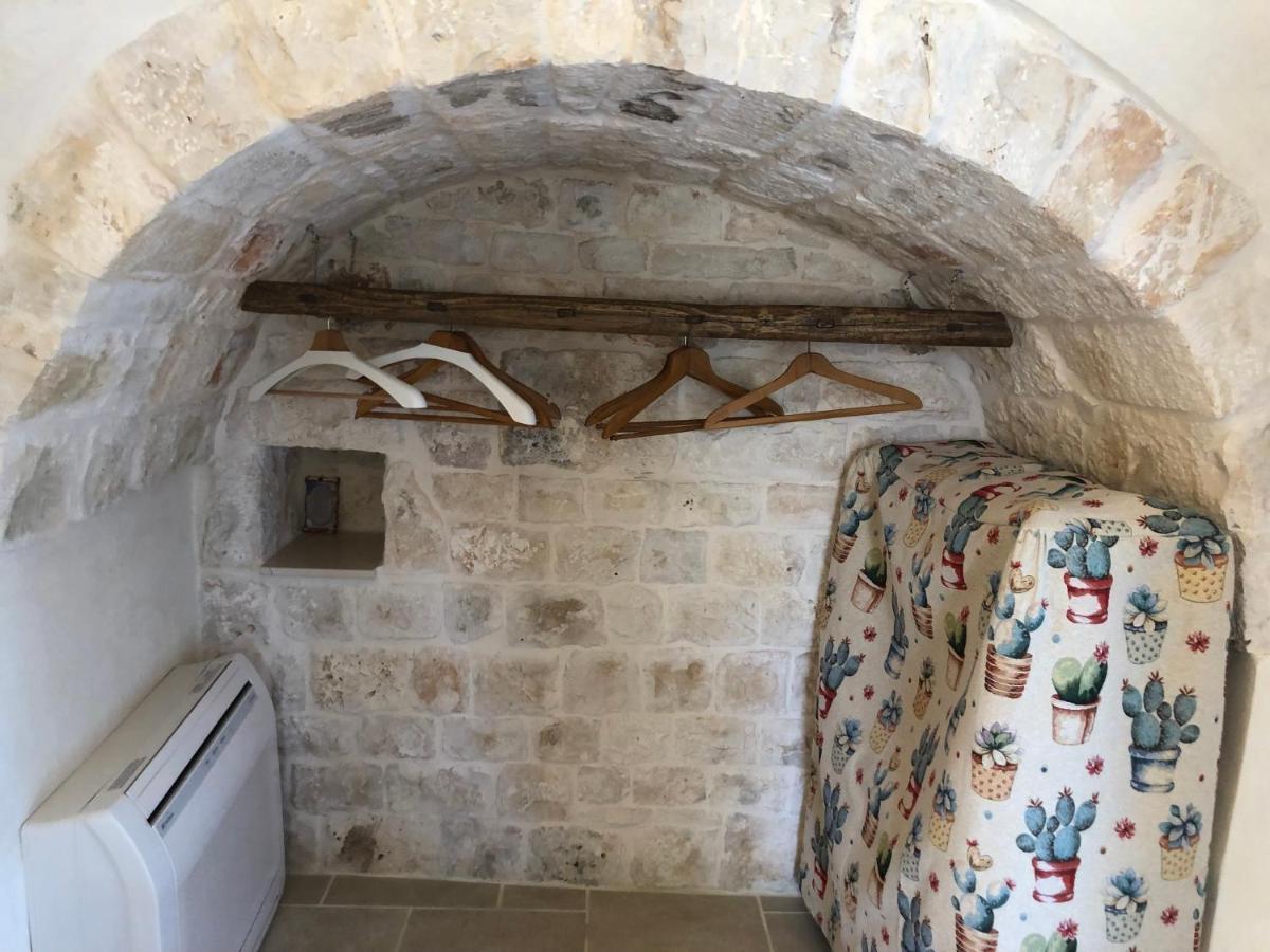 アルベロベッロTrullo Dell' Edera Con Piscina Privataアパートメント エクステリア 写真
