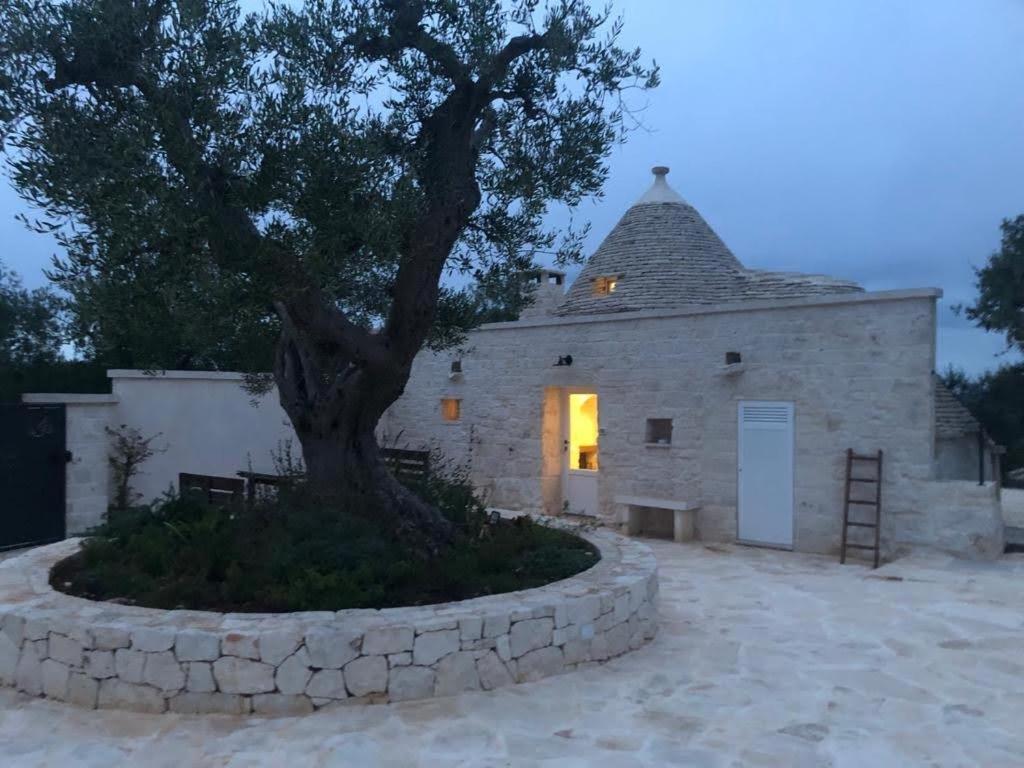 アルベロベッロTrullo Dell' Edera Con Piscina Privataアパートメント エクステリア 写真