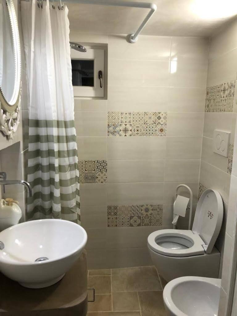アルベロベッロTrullo Dell' Edera Con Piscina Privataアパートメント エクステリア 写真