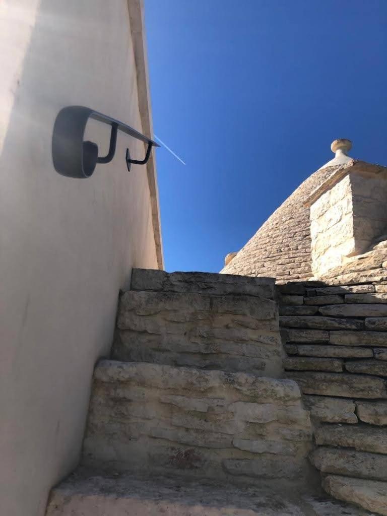 アルベロベッロTrullo Dell' Edera Con Piscina Privataアパートメント エクステリア 写真